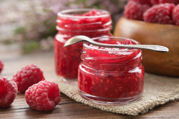 petit d&eacute;j, confiture, Autosuffisance en framboises et m&ucirc;res